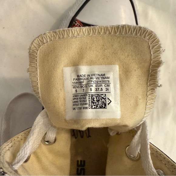 EUC Converse Chuck Taylor All Star Hi Vision Red Black Sneakers 158548F - Picture 2 of 6